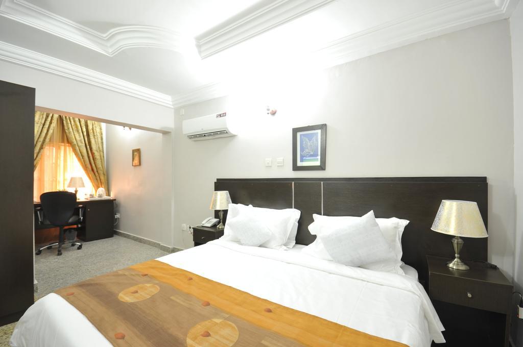 Sheer Luxury Apartments And Suites Abuja Phòng bức ảnh